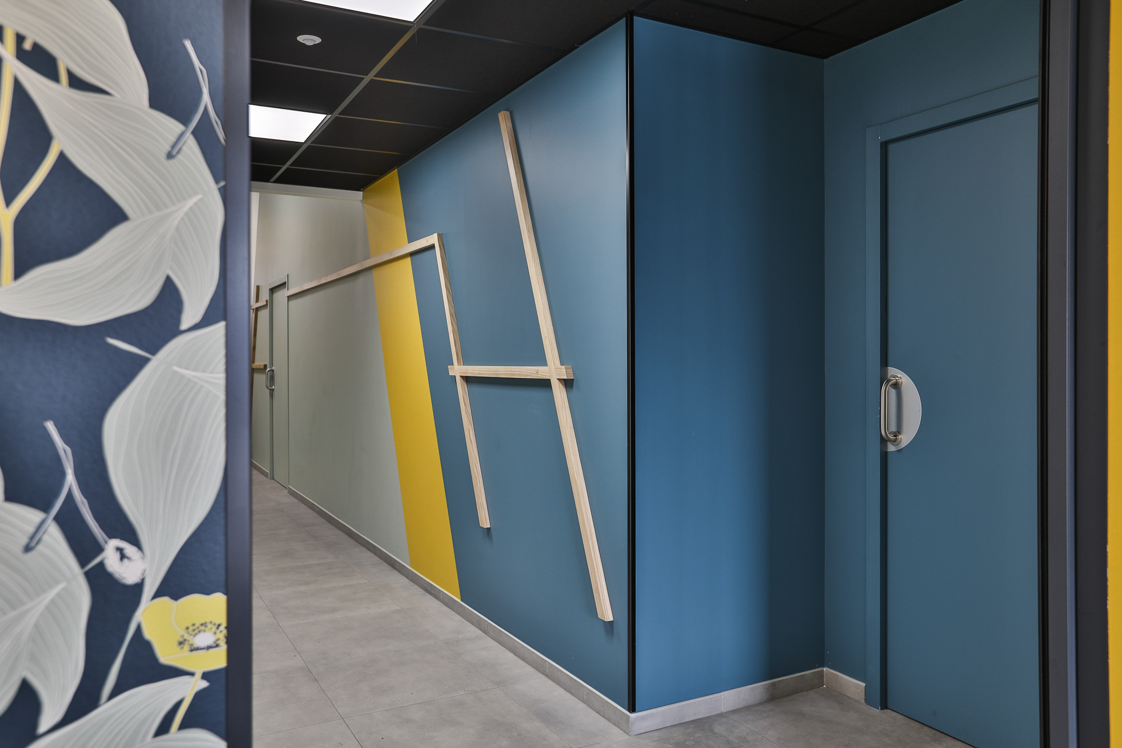 Vestiaire Collectif / Douches / Couloir